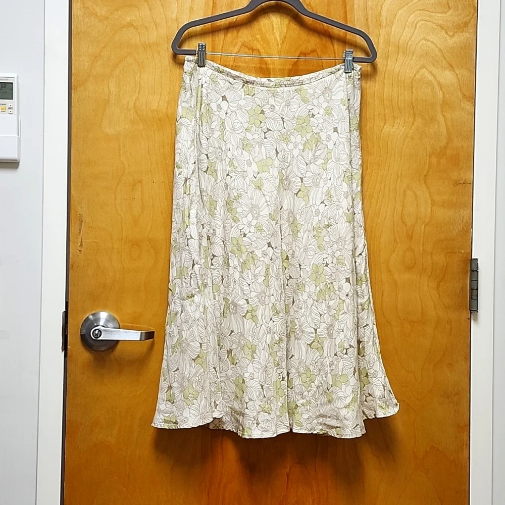 Kate Hill Size 16W Light Floral Print Silk A-Line Skirt light green/white - Picture 1 of 7